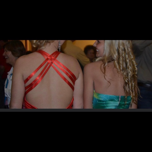 Dress - Picture 6 of 6